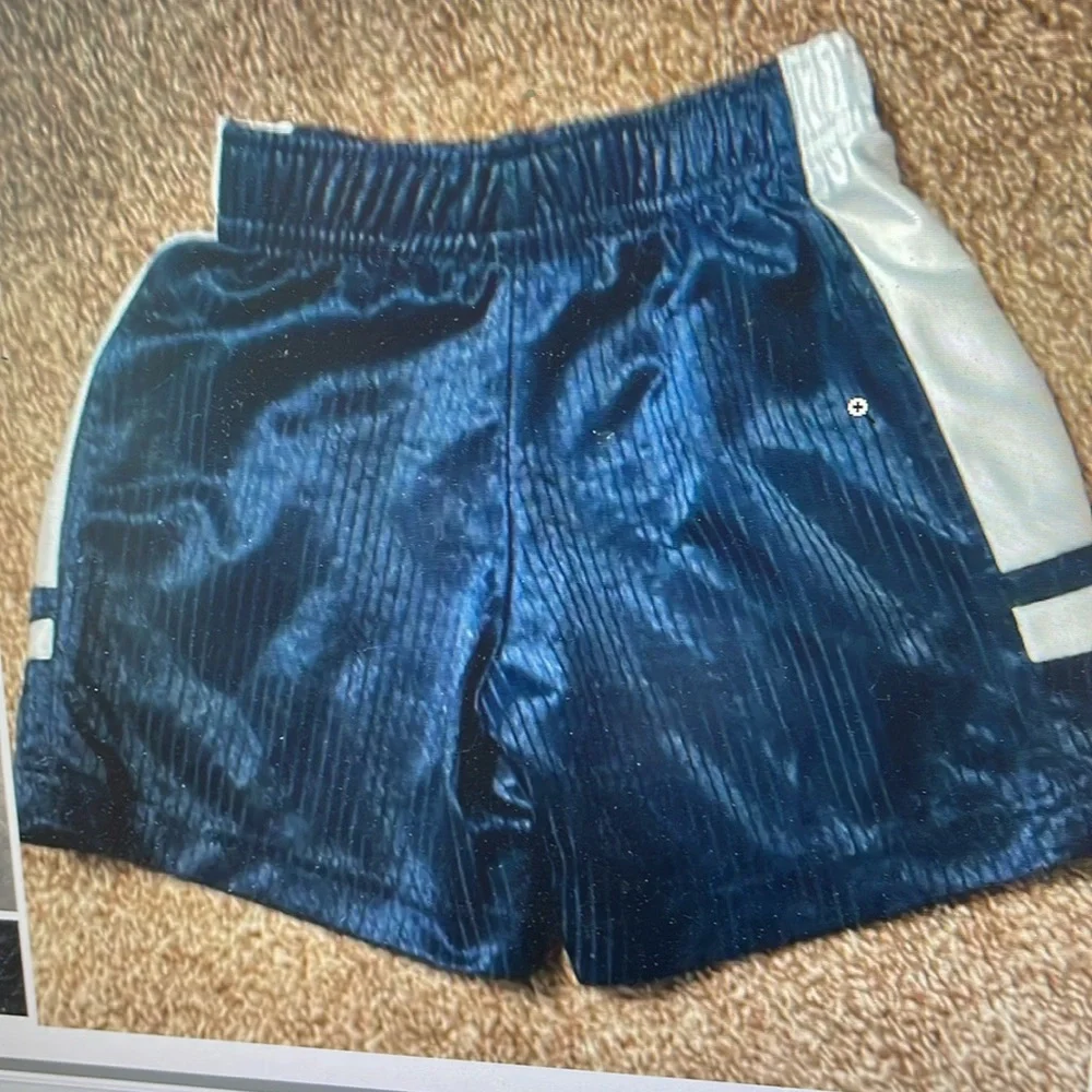 Nike Basketball Shorts 2T